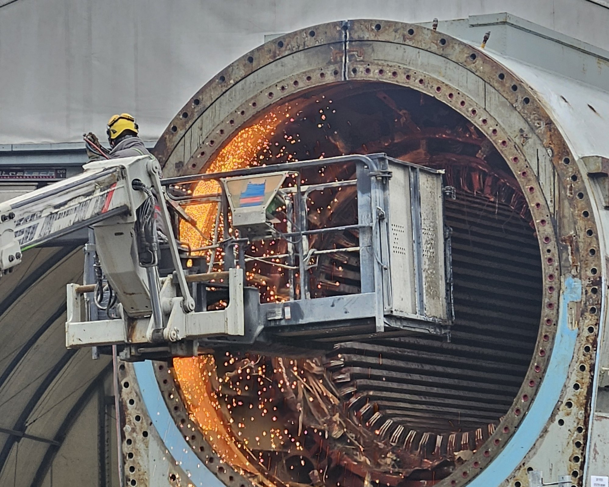 Découpe intérieur stator alternateur – nacelle et opérateur